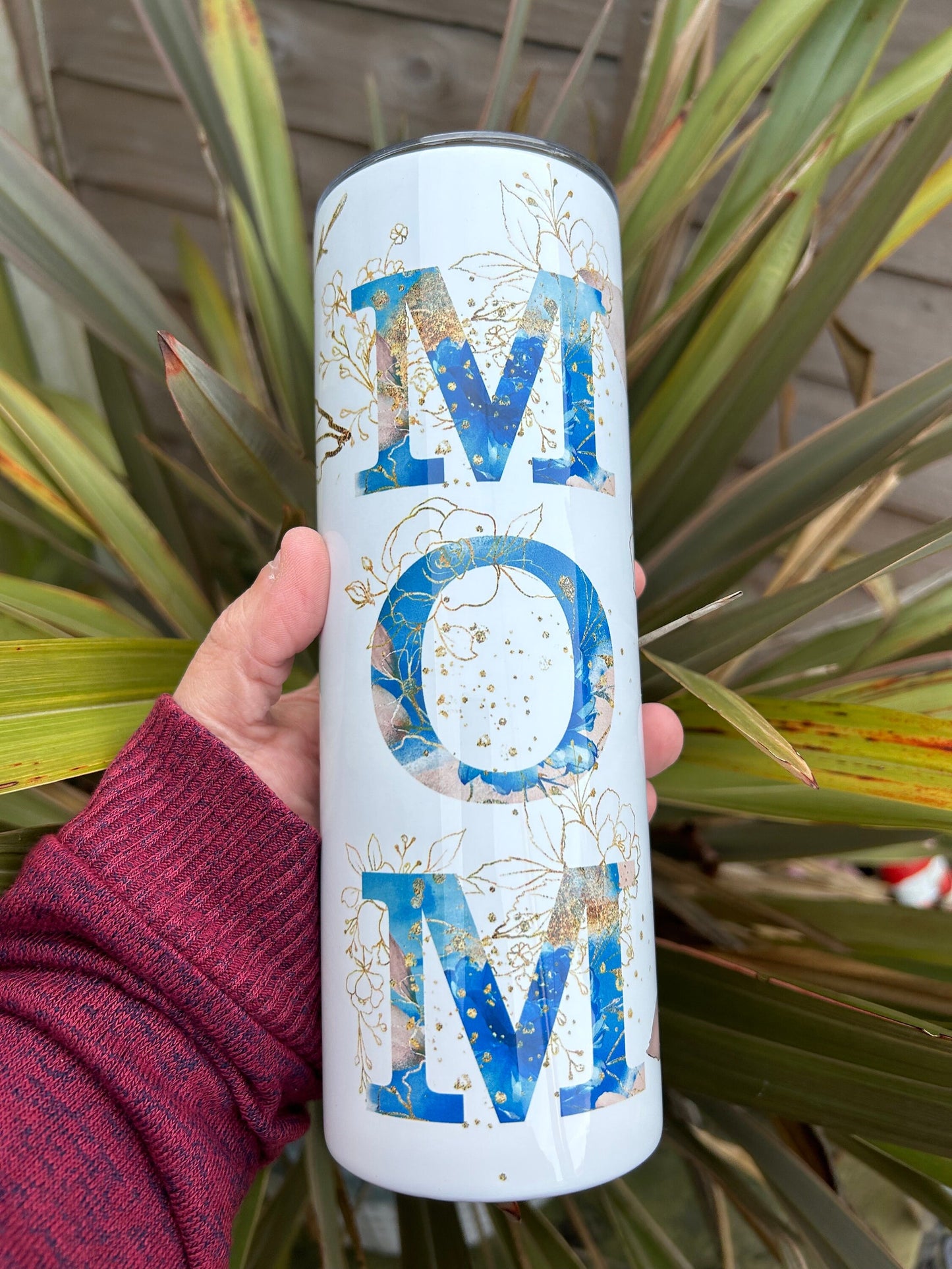 20oz MOM tumbler and straw