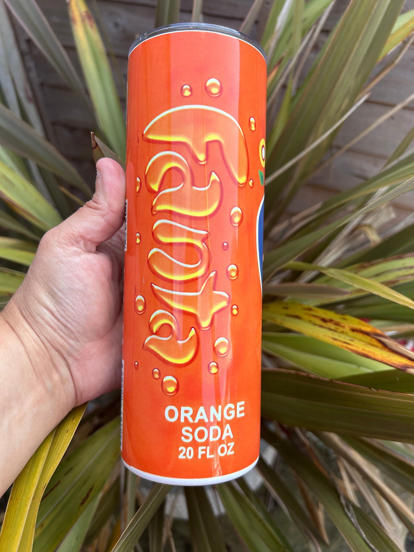 20oz fizzy pop drink  tumbler and straw